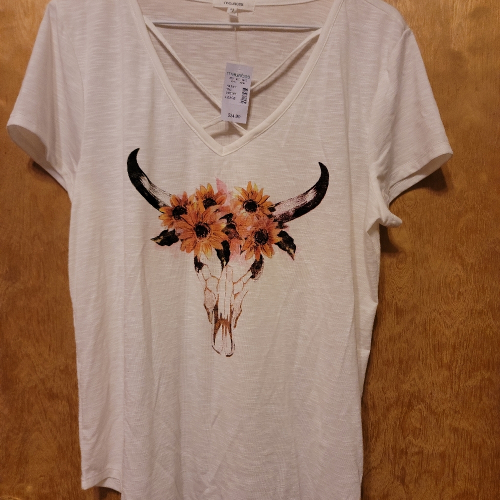 Maurices cream steer skull shirt